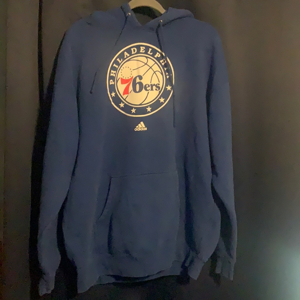 Philadelphia 76ers sweatshirt